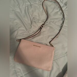 micheal kors authentic light pink small sized purse